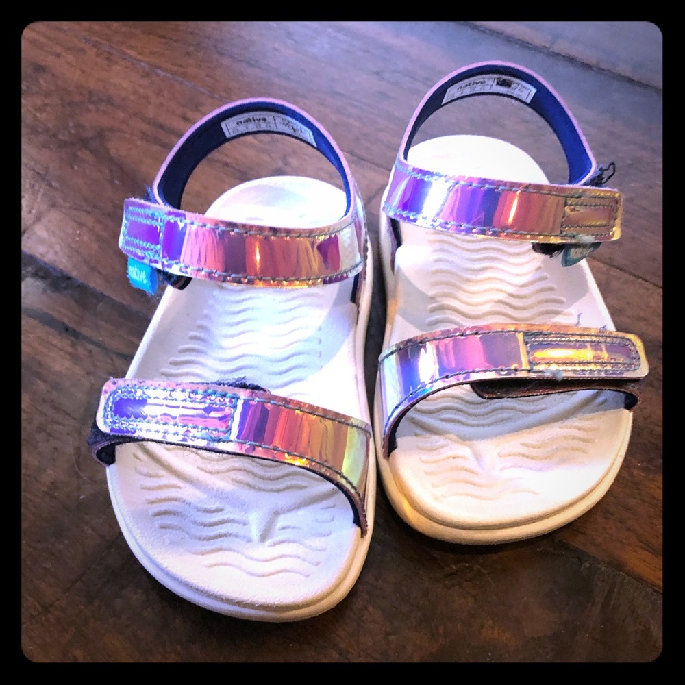 Native Sandals girl